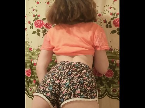 ❤️ Babe żagħżugħa sexy tqaxxir ix-xorts tagħha fuq il-kamera ️❌  Sess fil-porn mt.taxiporec.top ❌️❤